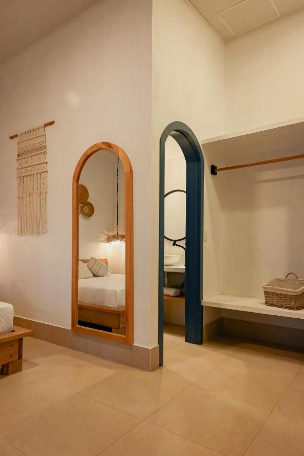 Zafra'S Hotel La Troncal Esterno foto